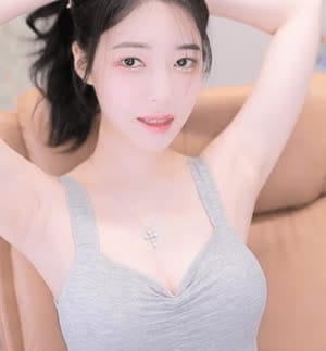 아찔한 BJ 아윤 야드랑이 민소매 가슴골 아찔한 BJ 아윤 야드랑이 민소매 가슴골