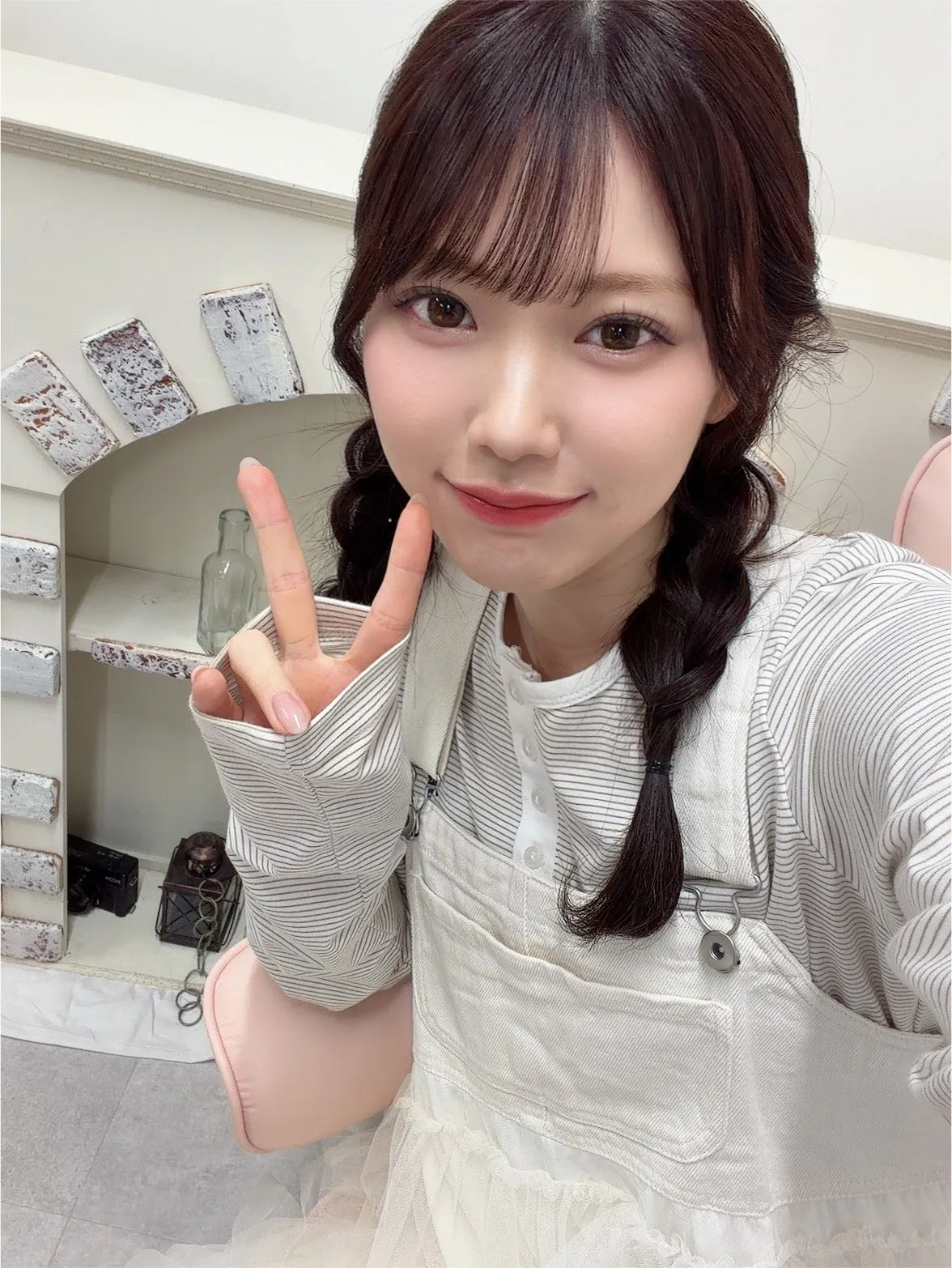딱봐도 남자 손도 못잡아본 순수한 소녀